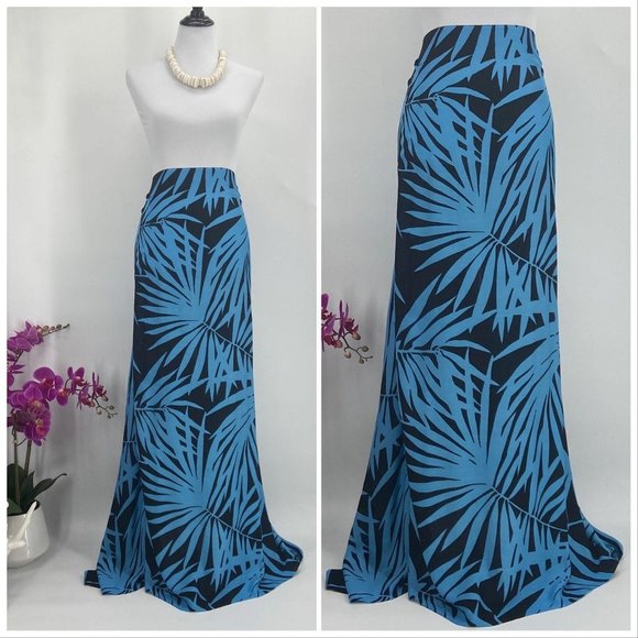 SARONG - Picture 1 of 7